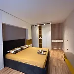Costal Crown - Luxury 2br Seafront Apartment Golem (Tirana)