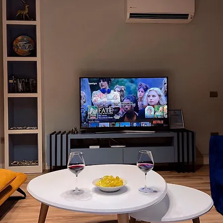 Costal Crown - Luxury 2br Seafront Apartament
